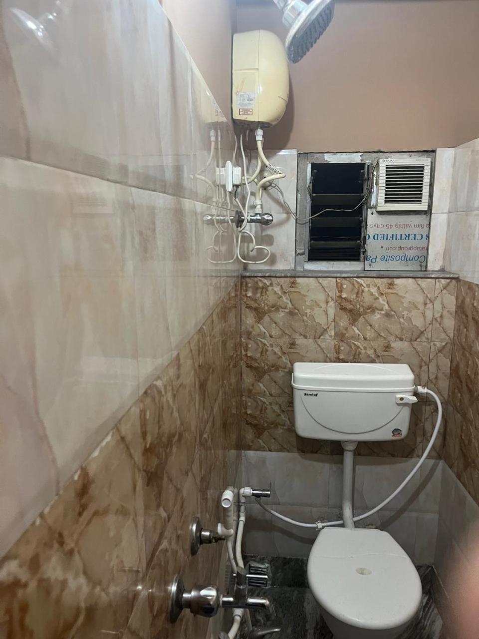 Lodge Babul Kolkata Luaran gambar